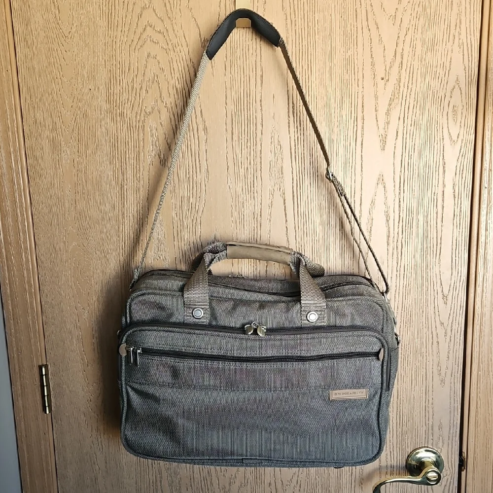 Briggs And Riley Stylish Tan Men's Bag